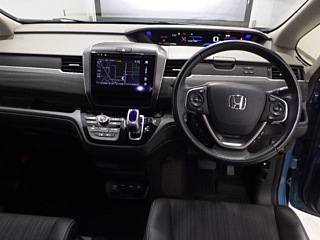 HONDA FREED 2016