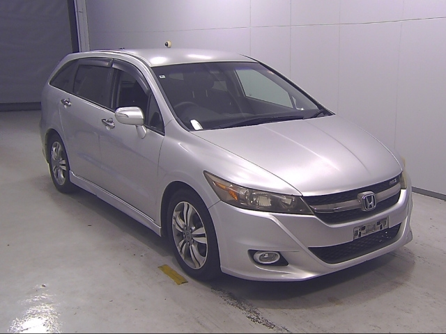HONDA STREAM 2010