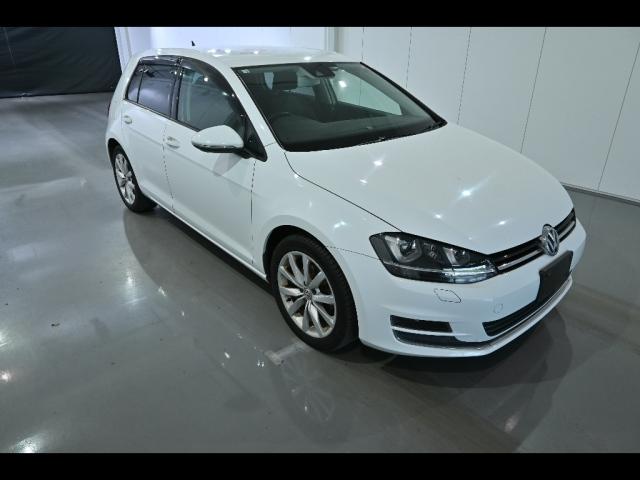 VOLKSWAGEN GOLF 2014