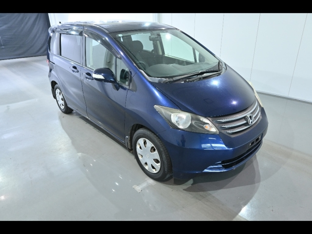 HONDA FREED 2010