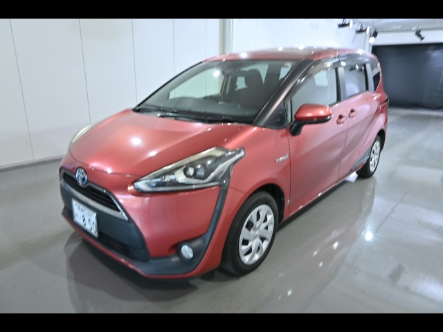 TOYOTA SIENTA 2016