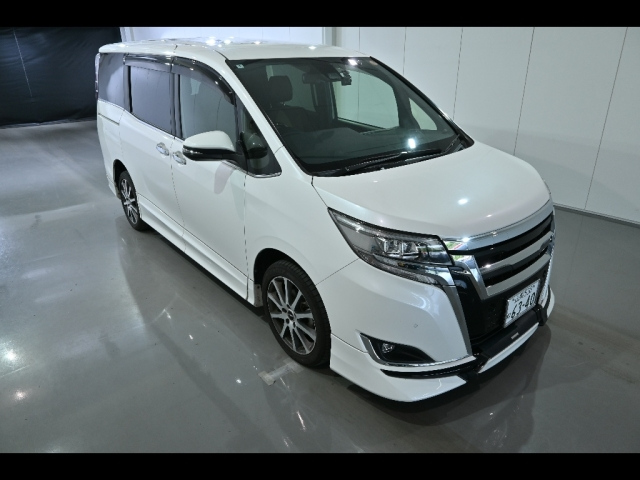 TOYOTA ESQUIRE 2019