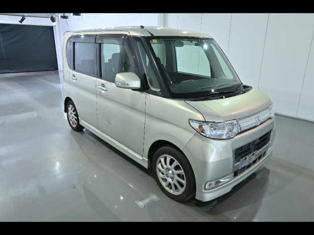 DAIHATSU TANTO 2008