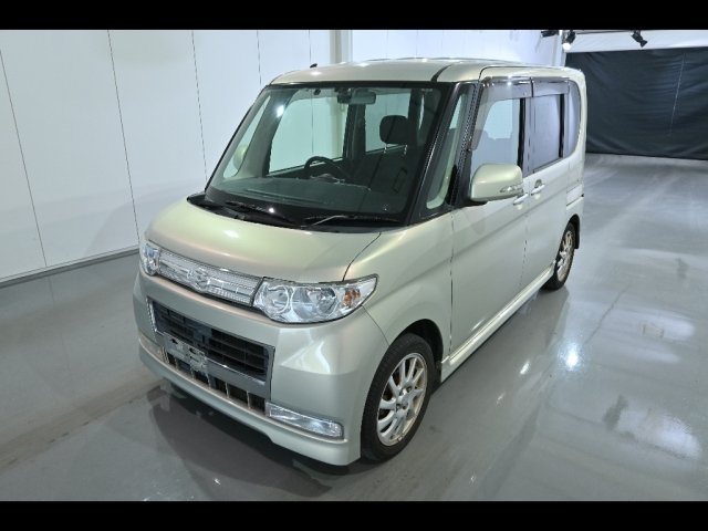 DAIHATSU TANTO 2008