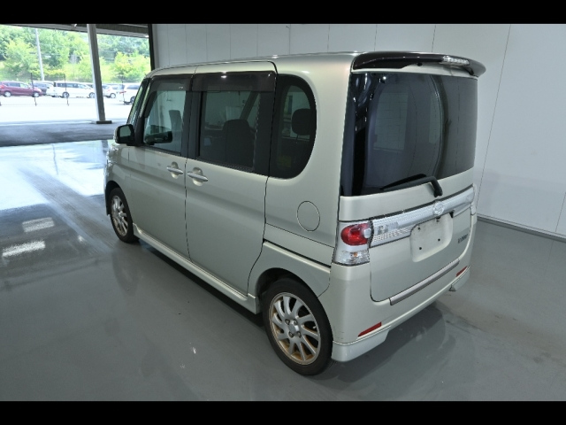 DAIHATSU TANTO 2008