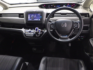 HONDA FREED 2016