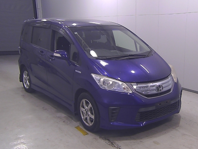 HONDA FREED 2013