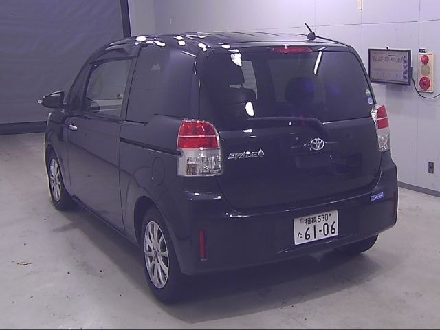 TOYOTA SPADE 2013