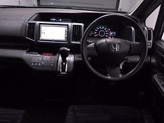 HONDA STEP WAGON 2011