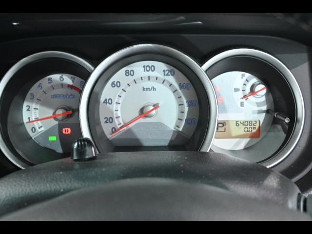 NISSAN TIIDA 2011