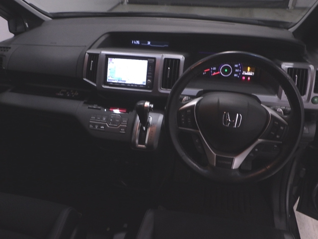 HONDA STEP WAGON 2013