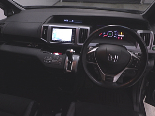 HONDA STEP WAGON 2013