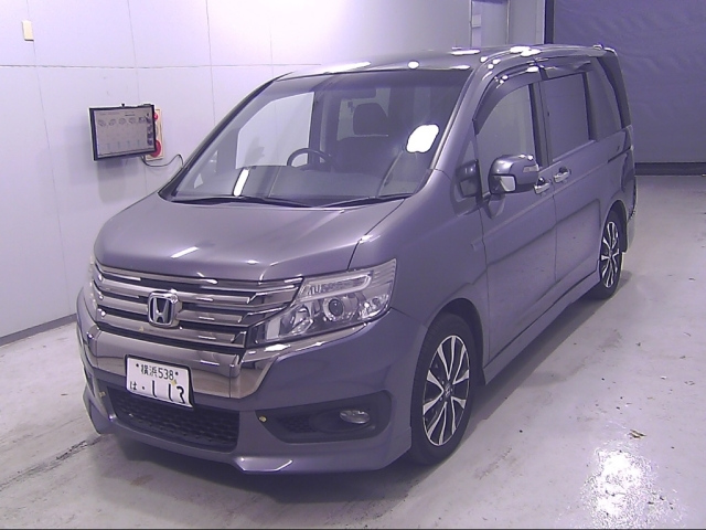 HONDA STEP WAGON 2013