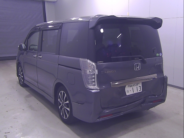 HONDA STEP WAGON 2013