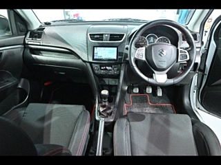 SUZUKI SWIFT 2012