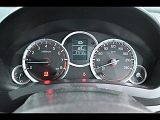 SUZUKI SWIFT 2012