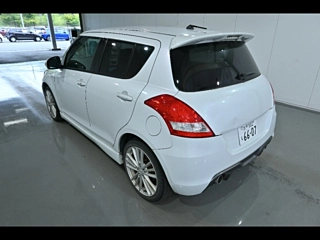 SUZUKI SWIFT 2012