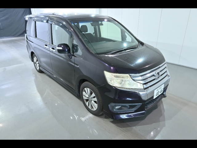 HONDA STEP WAGON 2013
