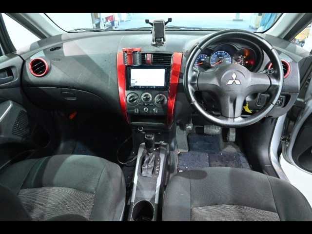 MITSUBISHI COLT PLUS 2009