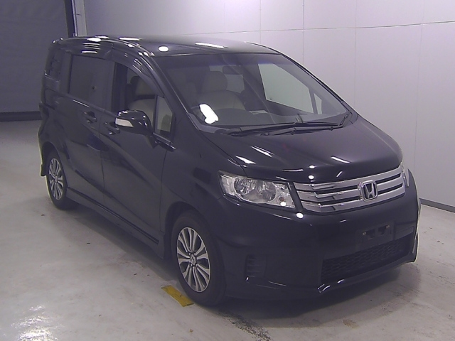 HONDA FREED 2013
