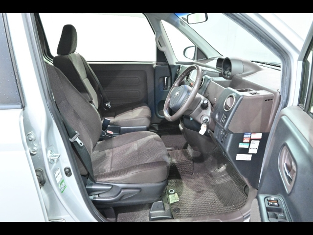 TOYOTA SPADE 2012