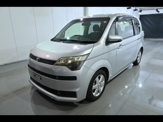 TOYOTA SPADE 2012