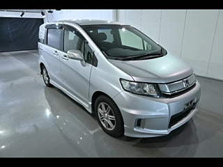 HONDA FREED 2015