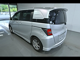 HONDA FREED 2015