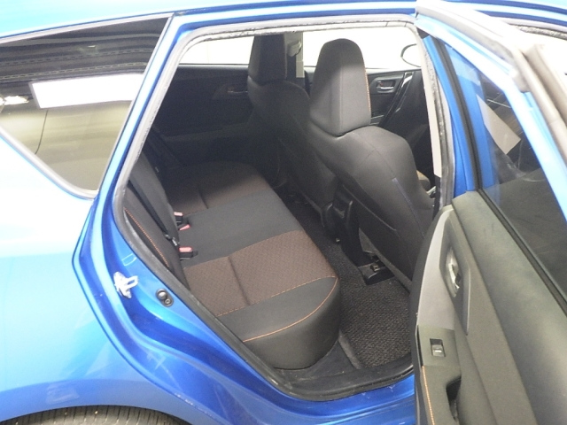 TOYOTA AURIS 2016