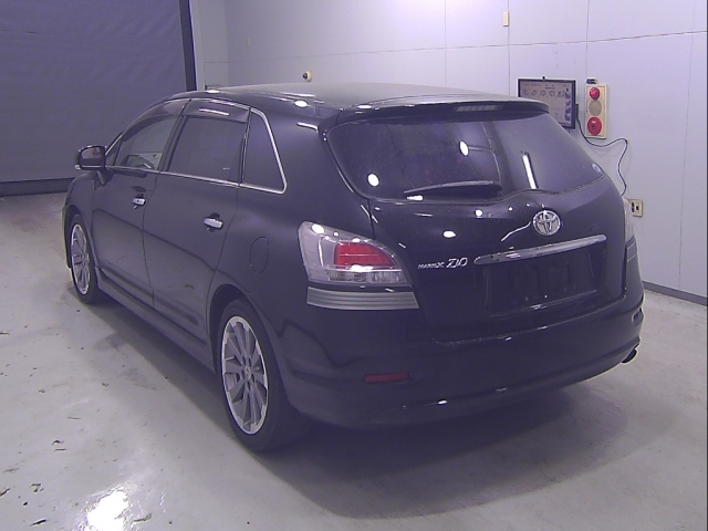 TOYOTA MARK X ZIO 2011