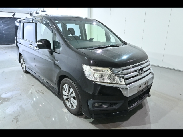 HONDA STEP WAGON 2014