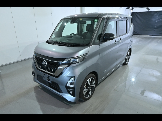 NISSAN ROOX 2022