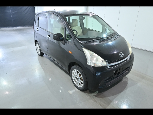 DAIHATSU MOVE 2011