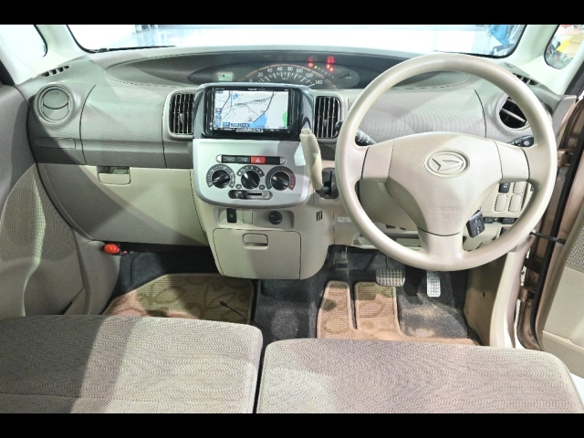 DAIHATSU TANTO 2011
