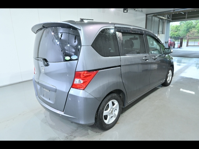HONDA FREED 2010