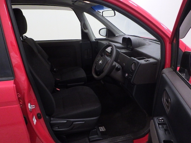 TOYOTA SPADE 2015