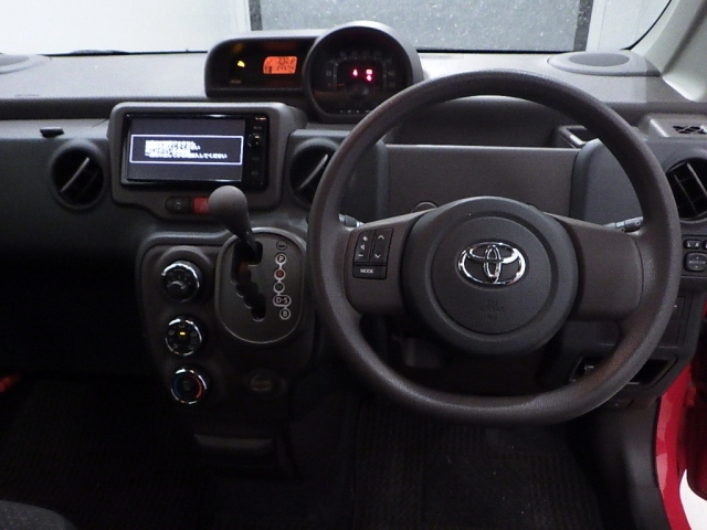 TOYOTA SPADE 2015