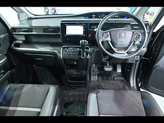 HONDA STEP WAGON 2017
