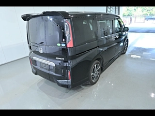 HONDA STEP WAGON 2017