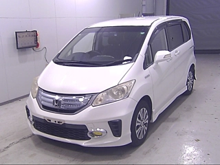 HONDA FREED 2013