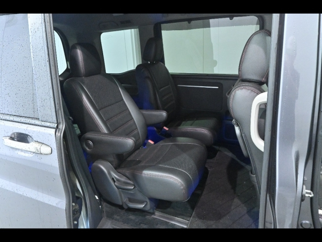 HONDA STEP WAGON 2015