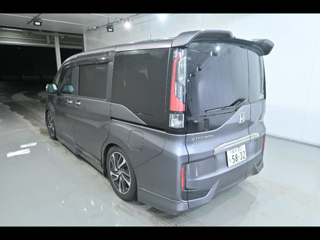 HONDA STEP WAGON 2015