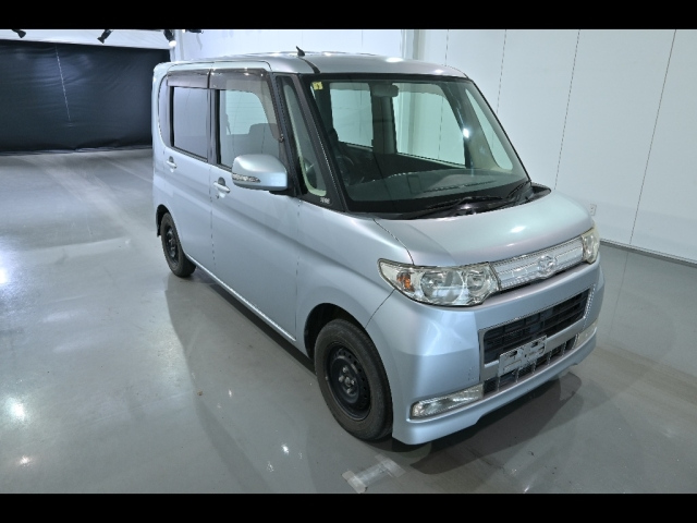 DAIHATSU TANTO 2008