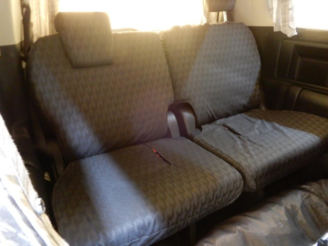 TOYOTA NOAH 2010