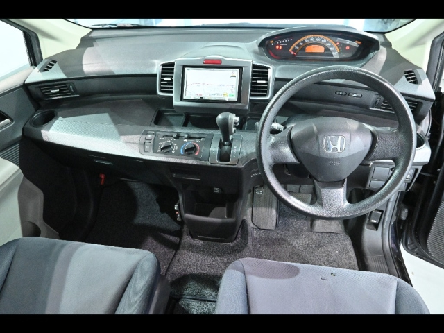 HONDA FREED 2010