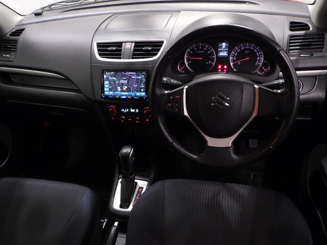 SUZUKI SWIFT 2012