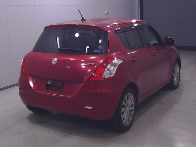 SUZUKI SWIFT 2012