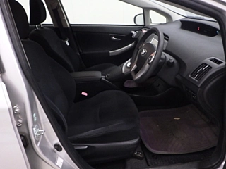 TOYOTA PRIUS 2012