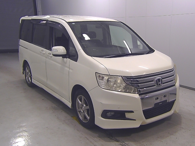 HONDA STEP WAGON 2010