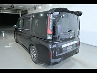 HONDA STEP WAGON 2016